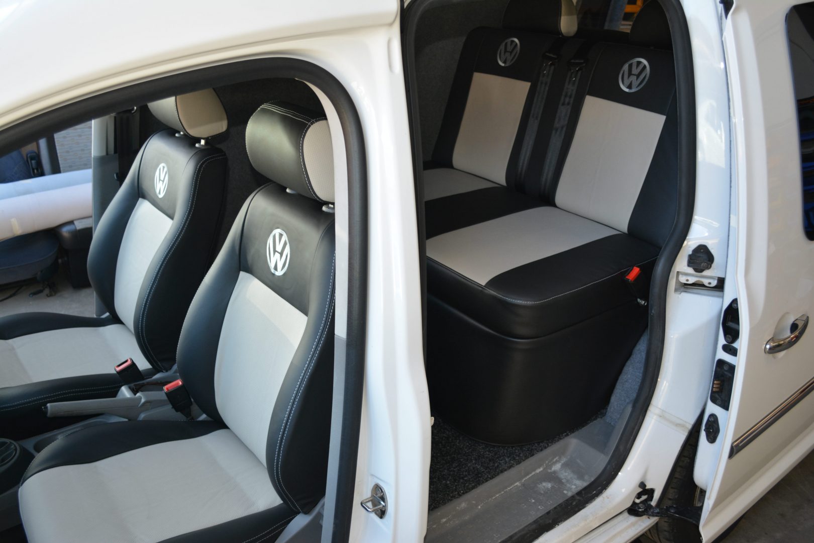 (vw caddy 03) vw caddy seats deposit